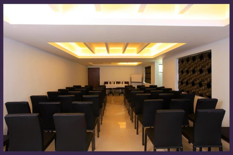 Super Townhouse Malabar Illam Otel Kochi Dış mekan fotoğraf