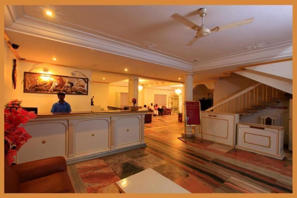 Super Townhouse Malabar Illam Otel Kochi Dış mekan fotoğraf